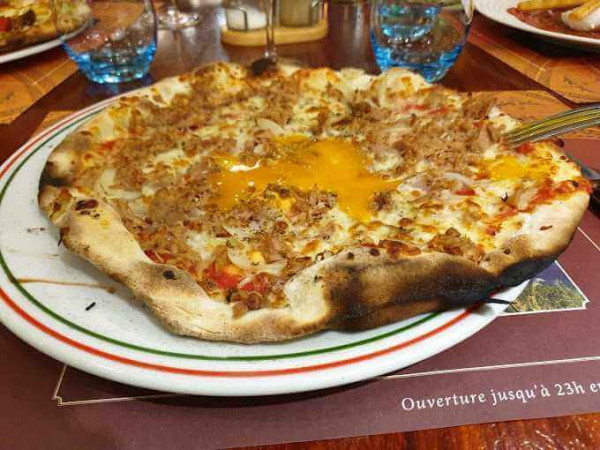 Pizza artisanale #PREPOSITION# #LOCALISATION#