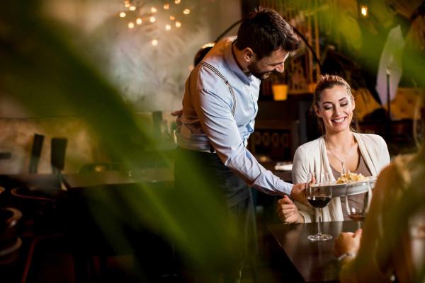 Restaurant service tardif #PREPOSITION# #LOCALISATION#
